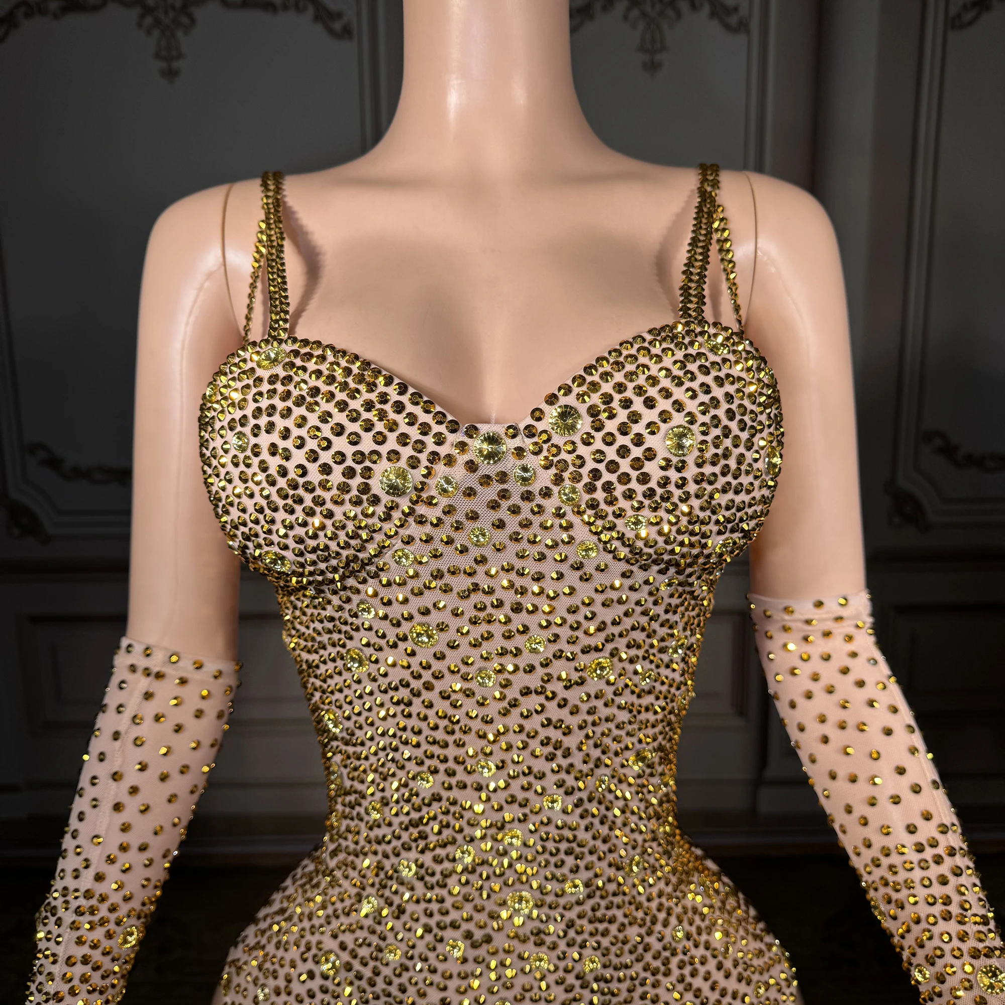 ZD 도매 의류 2024 투명 섹시 바디수트 라인스톤 여성 민소매 바디수트 (장갑 포함)