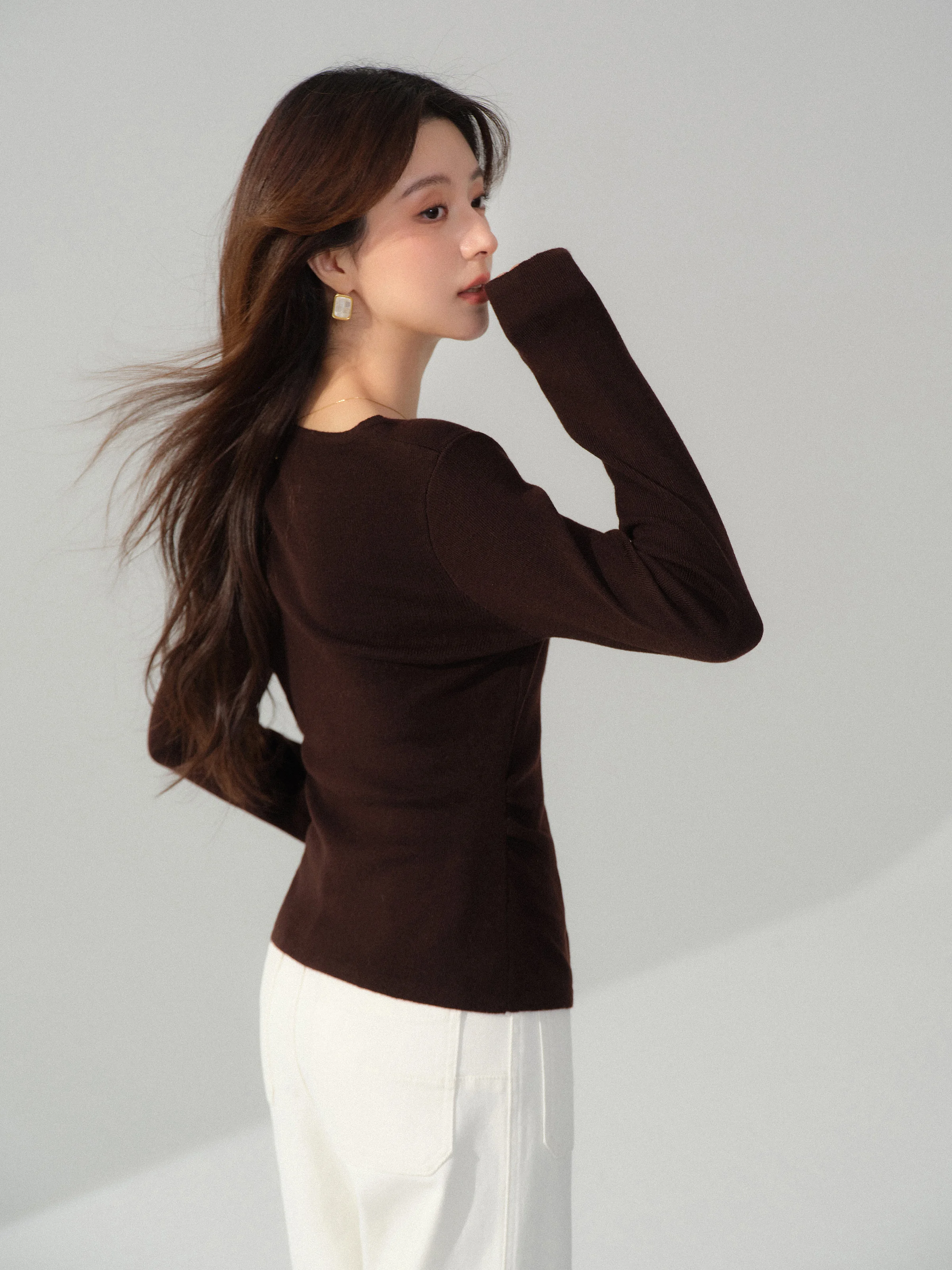 Elegante maglione cardigan lavorato a maglia slim fit con scollo a V e bottoni a maniche lunghe, pullover morbido ed elasticizzato, strati invernali e abiti casual