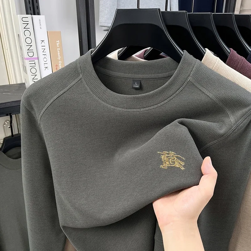 Fashion brand's autumn new velvet warm round neck pullover for men exquisite Paul embroidery design knitted comfortable sweater