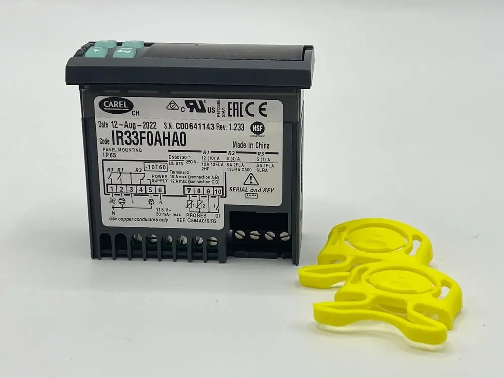 

Brand new 1Pcs CAREL IR33F0AHA0 temperature controller Free freight