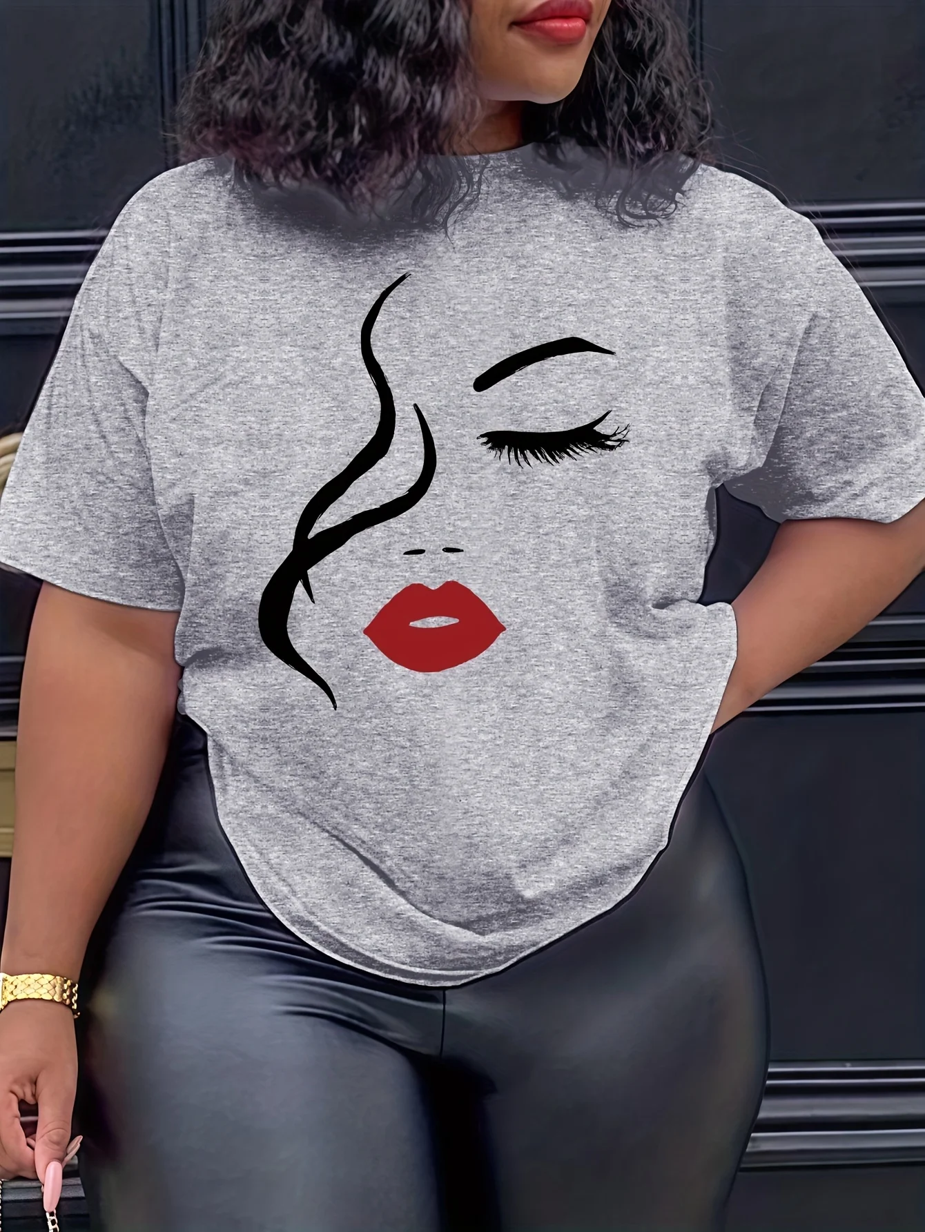 Portrait Pattern Print Retro T-shirt Round Neck Casual Top for Summer Daily and Holiday Wear Women's Clothing