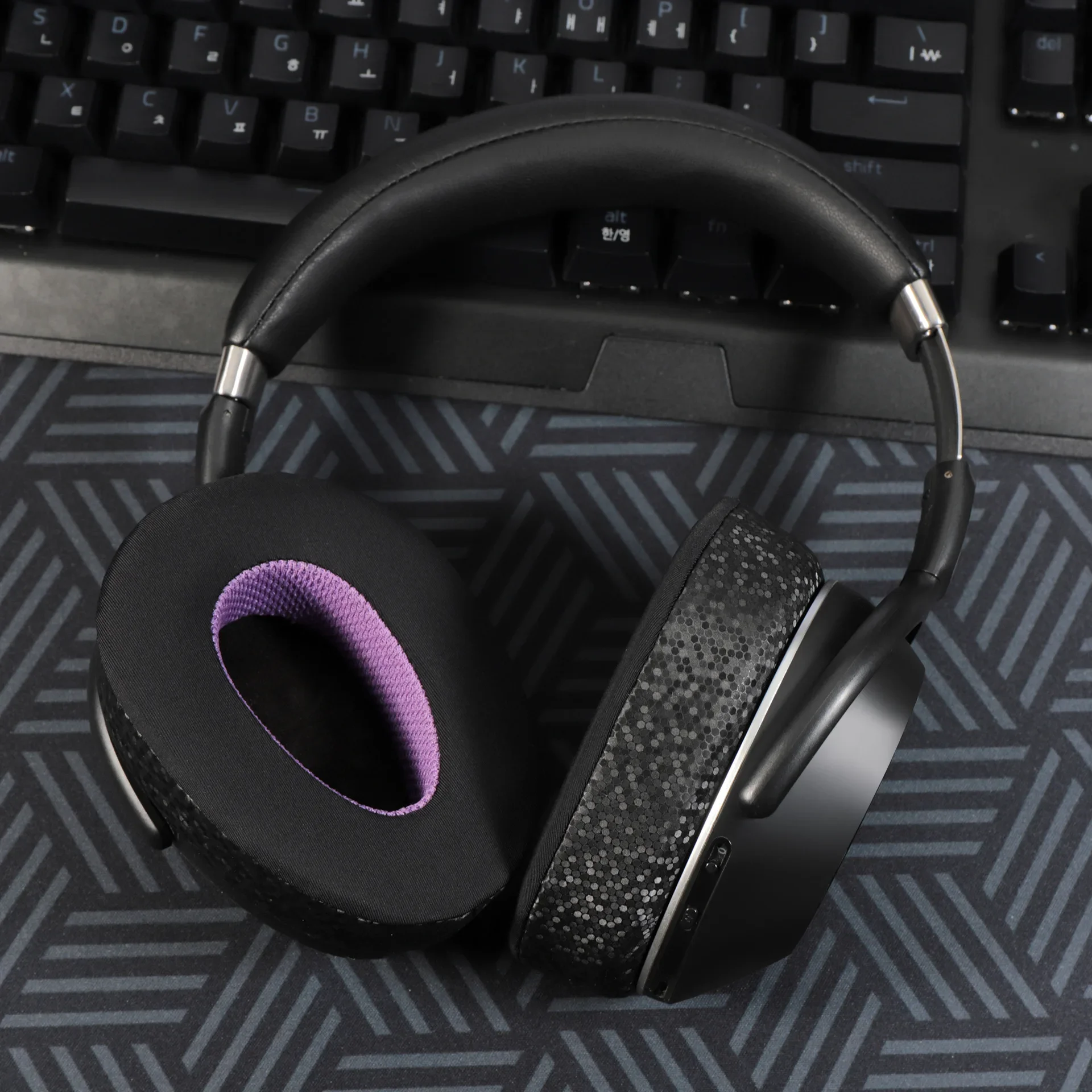 Replacement Breathable mesh fabric style /Memory Foam Cushions EarPads For Sennheiser PXC550 PXC480 MB660 UC Headphones