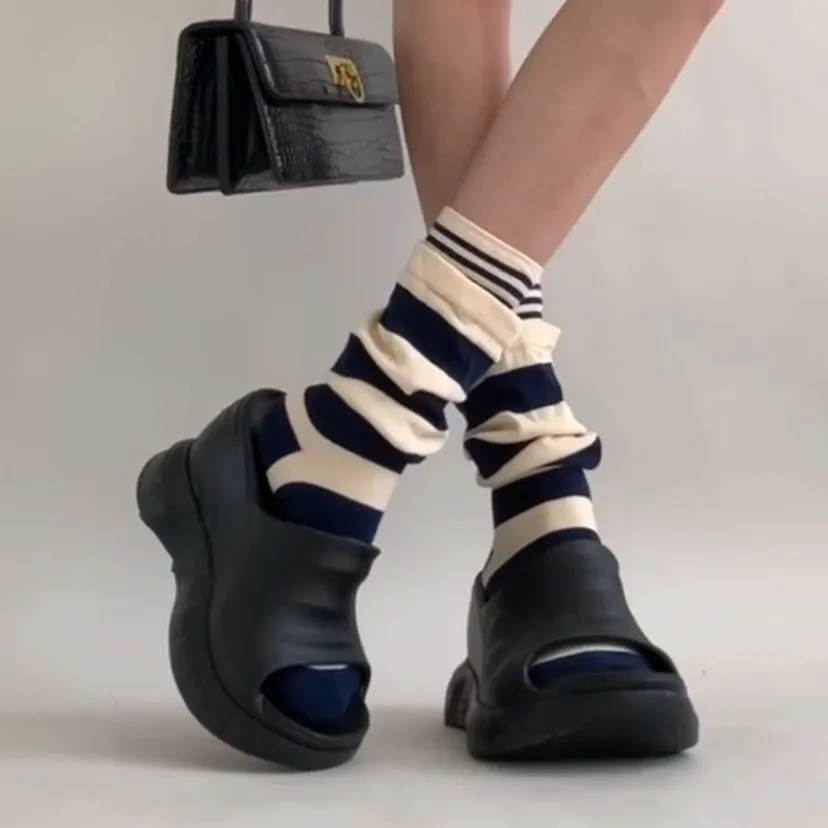 

Sports Fuzzy Athletic Autumn Winter Sock Women Striped Versatile Pile Ankela Vertical Striped mid-calf Trendy B7W167