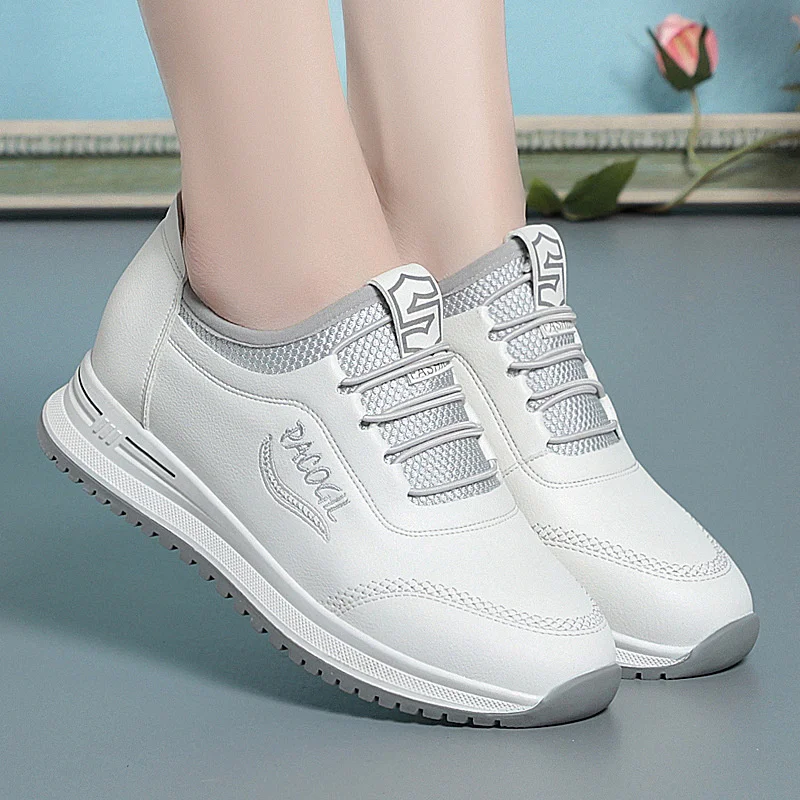 

New Spring Fashion Versatile Non Slip Women's Comfort Breathable Sneakers Mother Soft Leather Soft Sole Causal Shoes