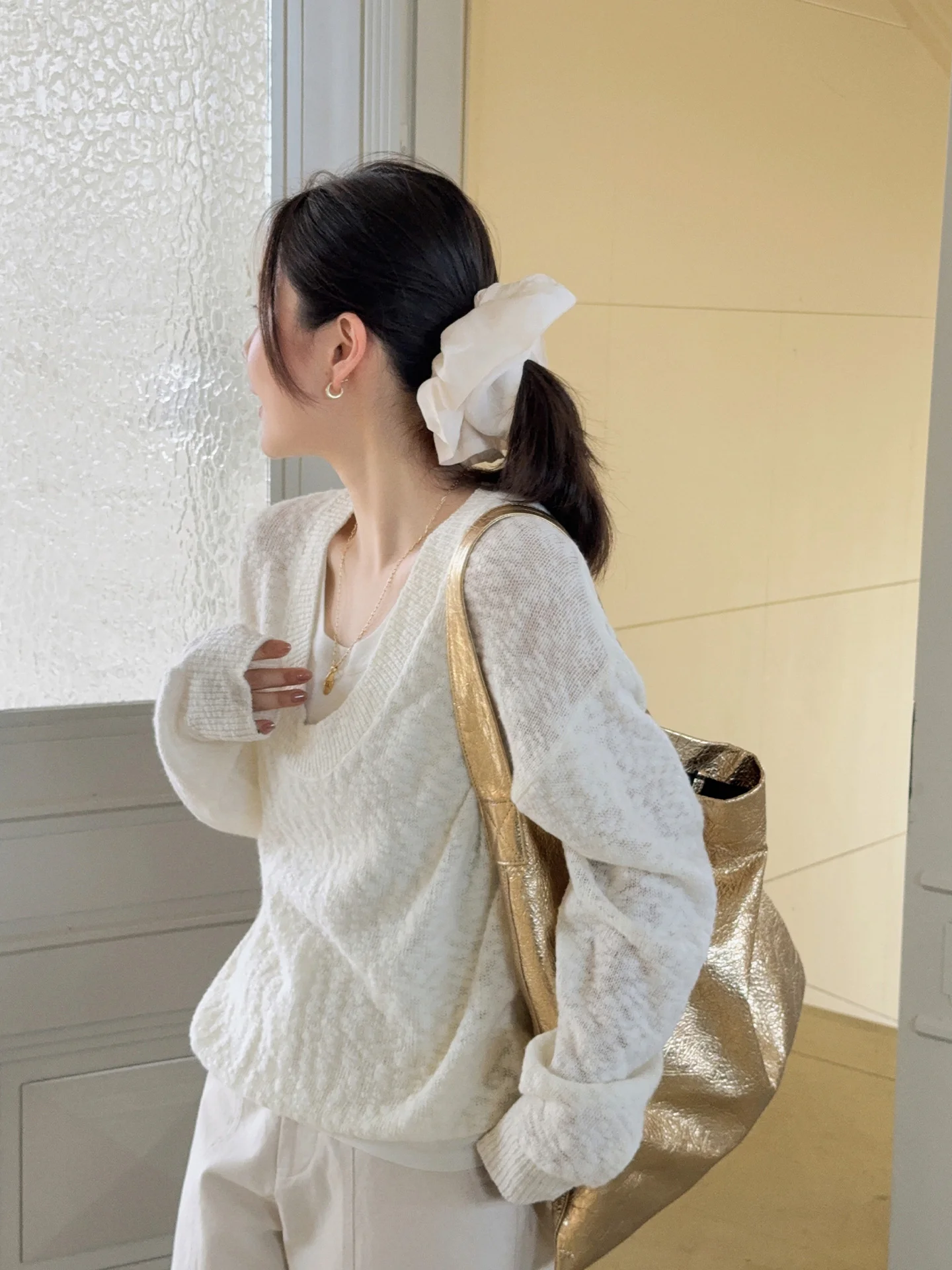 

Вязаный свитер Liberlin Sisy женский, свободного кроя, с U-образным вырезом, ажурный, с цветочным узором, осенне-зимний, новый, повседневный, с длинными рукавами