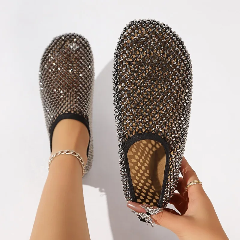

2026 New Women's Luxury Brand Round Toe Flat Sandals Summer Lightweight Garden Shoes Rhinestone Sexy Flat Sandals Plus Size