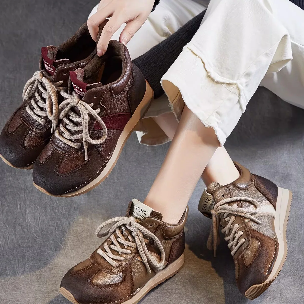 

Handmade Retro High Top Women's Sneakers Lace-Up Sport Shoes Leather Gait Shoes Comfortable Breathable Anti-Slip Wear-Resistant