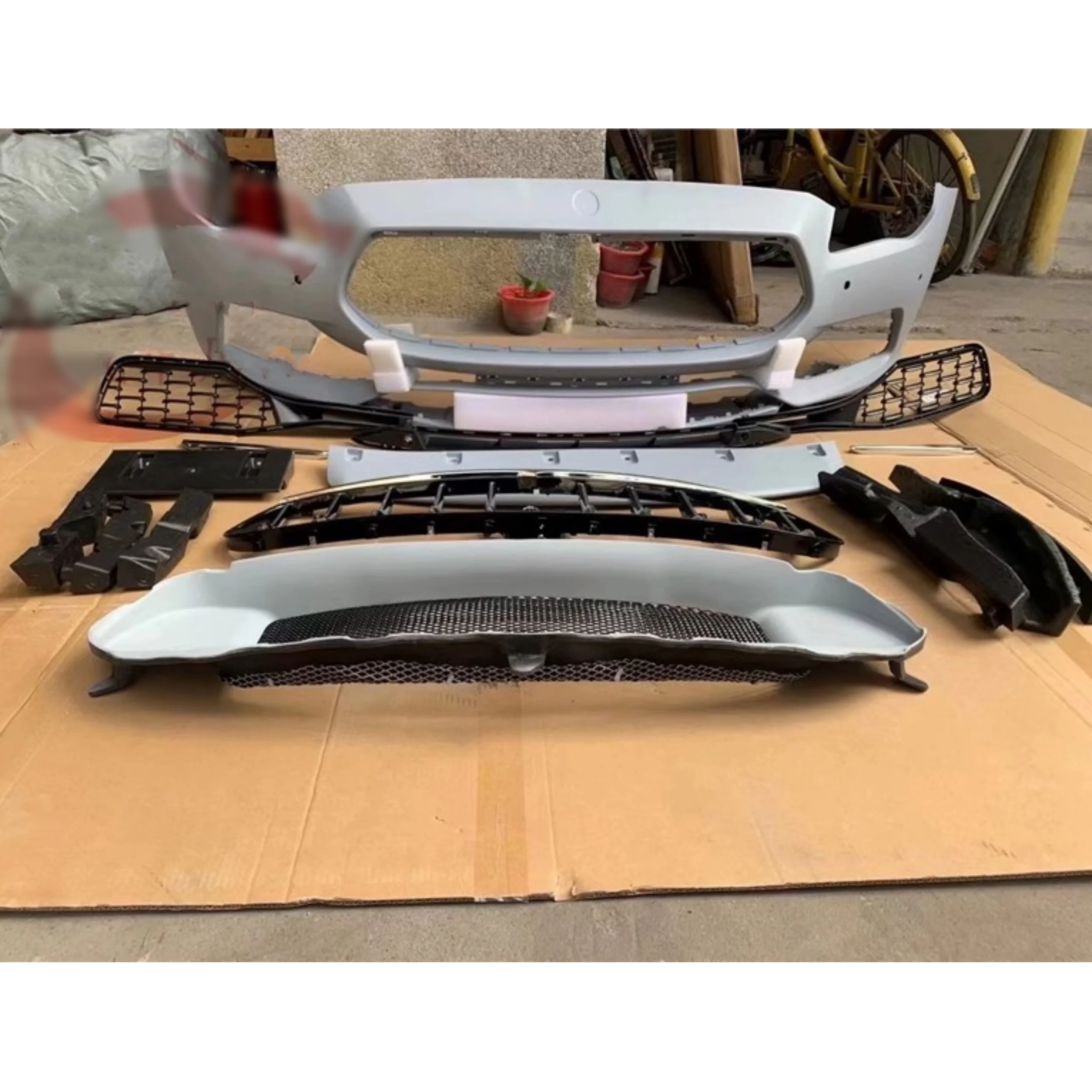 

Front bumper Assembly for Maserati Quattroporte 2013-2016 modified Front Surround Grill Car Accessories