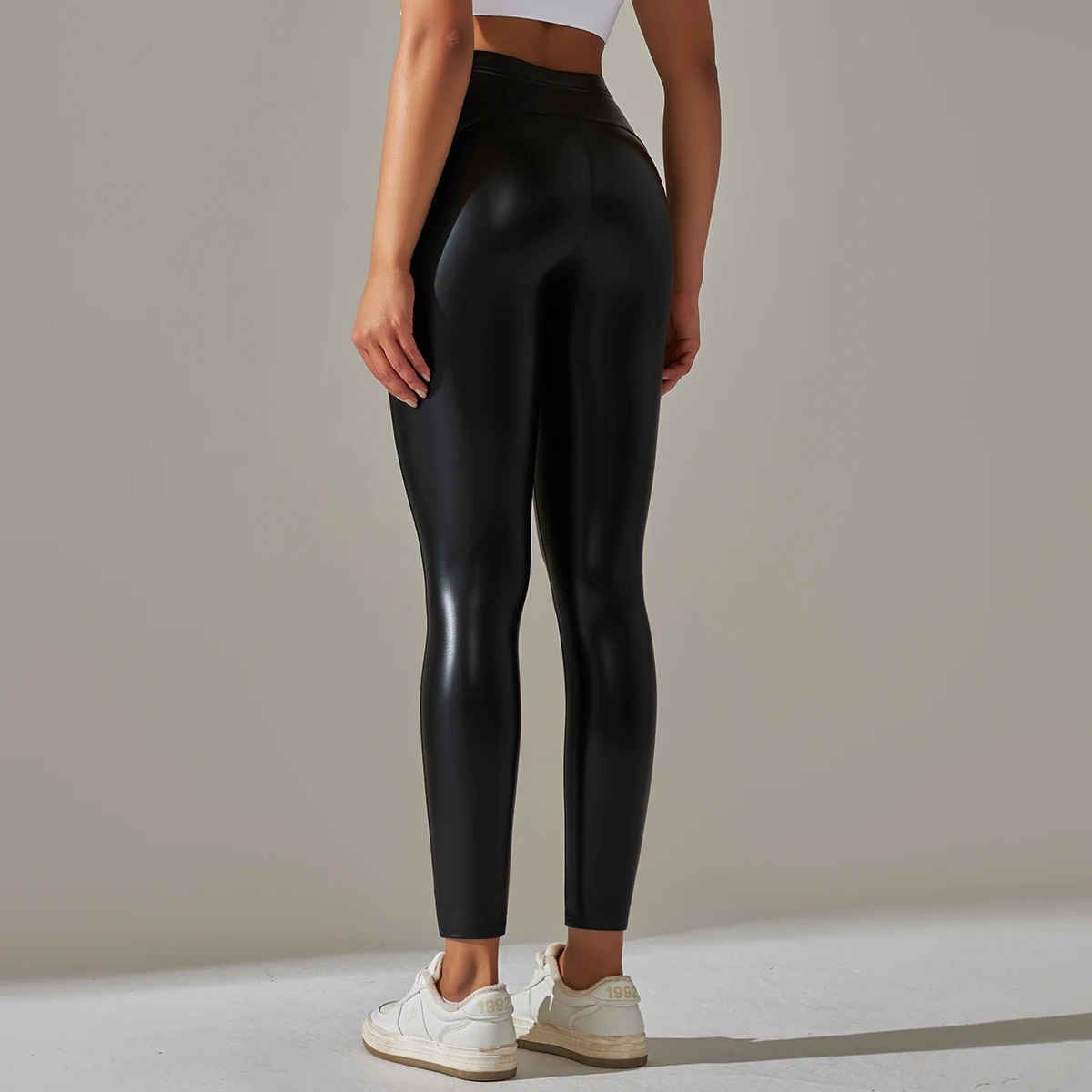 6-farbige Herbst-Winter-Lederhose, dünne Samt-PU-Leder-Leggings, hohe elastische Bund-Hose, sexy Schlankheits-Leggings – Detail 16
