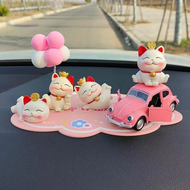 Internet celebrity Zhaocaimao car ornaments, car creative accessories, high-end cute, car interior center console decoration