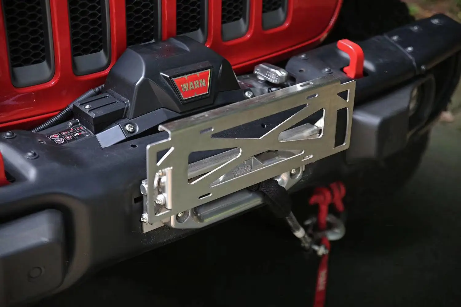 

JL1184-2 Front License Plate Frame Registration Plate Holder Bracket for Jeep Wrangler JL 2018+, JK 2007-2017 Lantsun