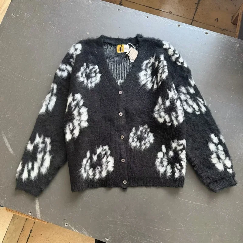 

Мужской черно-белый пушистый кардиган с рисунком облаков Saint - повседневный уличный трикотаж большого размера