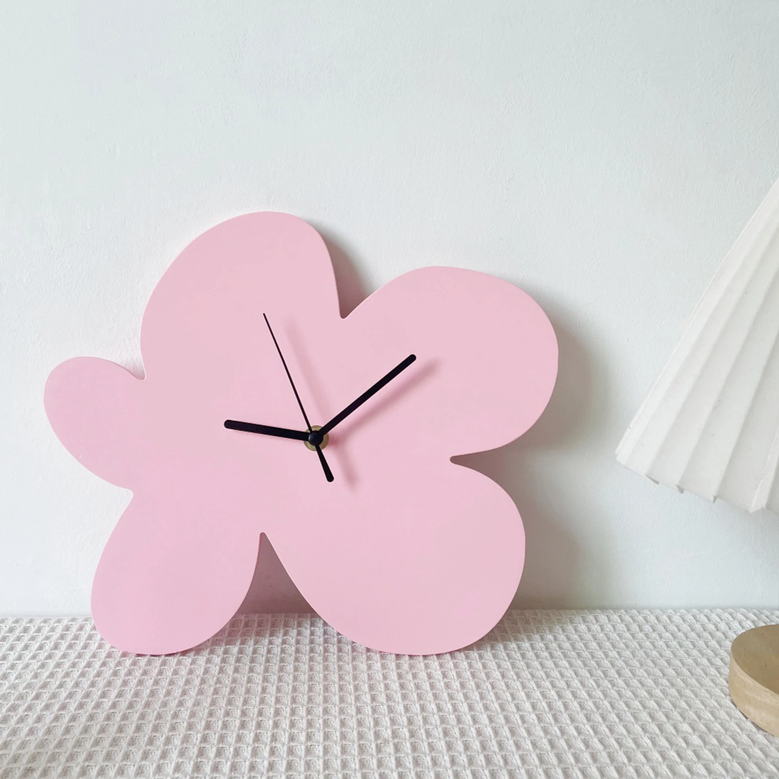 Nordic Wall Clock Silent Clock Battery Operated Decorative for Kids Table Children Living Room Ornaments Blue Flowers Creative