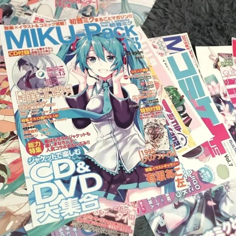 カワイイウォールステッカー初音ミク漫画雑誌カバーポスター、部屋の装飾、写真の背景、アクセサリー
