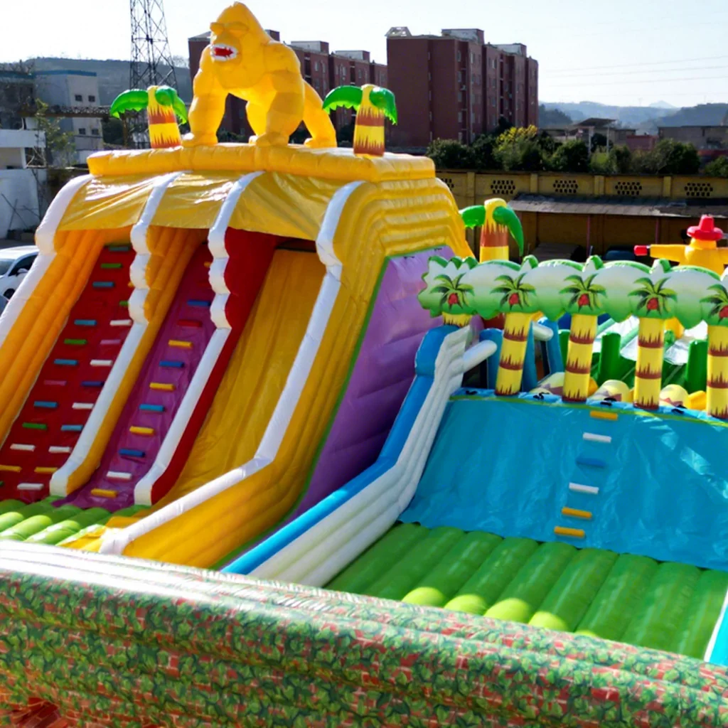 Customizable Size Amusement Park Facilities Inflatable Obstacle Course Water Play Equipment PVC Material UV Protective