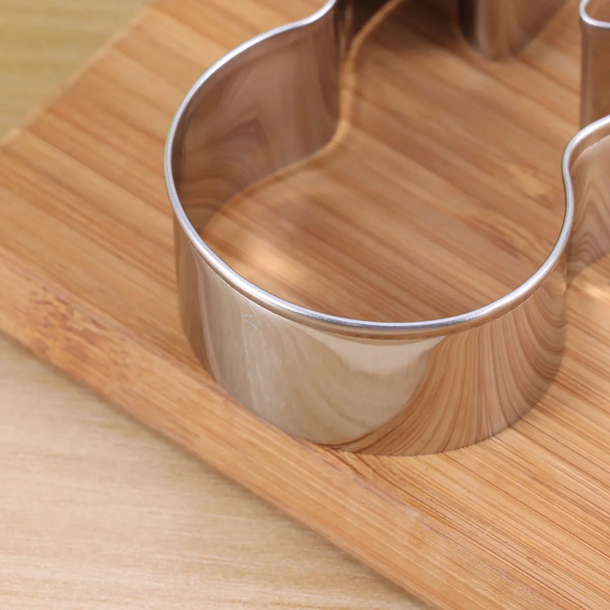 

Stainless Steel Guitar Shape Cookie Cutter Big Size Diy Baking Tool For Chocolate Cake Fondant Mousse Sponge Biscuit Cutting