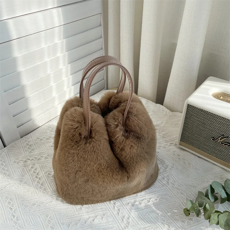 Stunning Soft Faux Rabbit Fur Totes Bucket Bag Women Winter Fluffy Plush Shoulder Bag Chic Street Girls Fashion Party Handbags