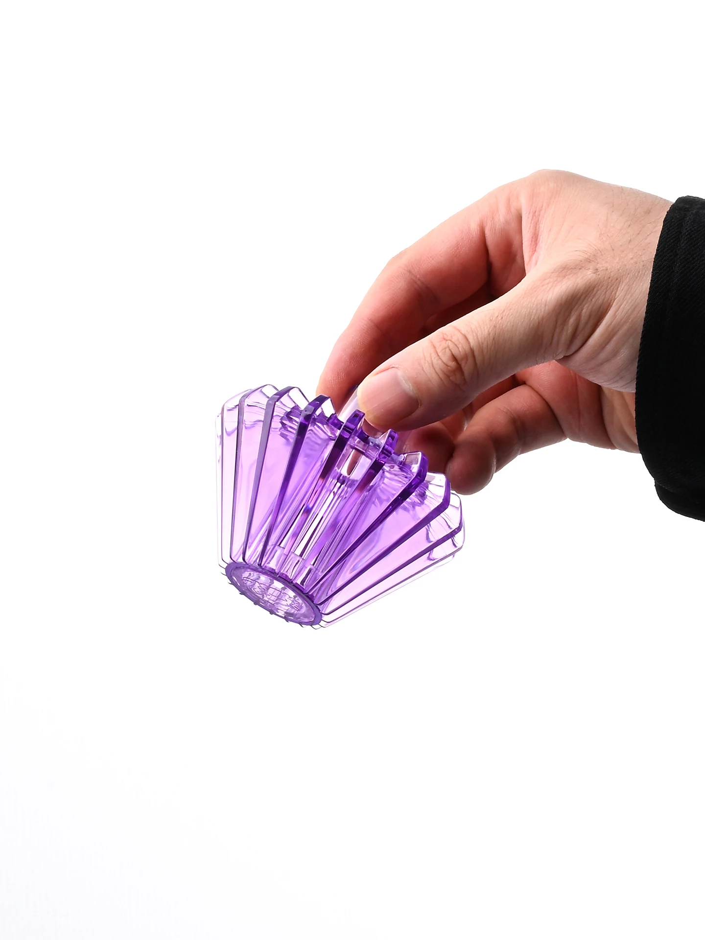 

Hand brewed coffee V60 tapered origami filter cup T1 filter paper can be stamped with hot water using paper pressing assistance