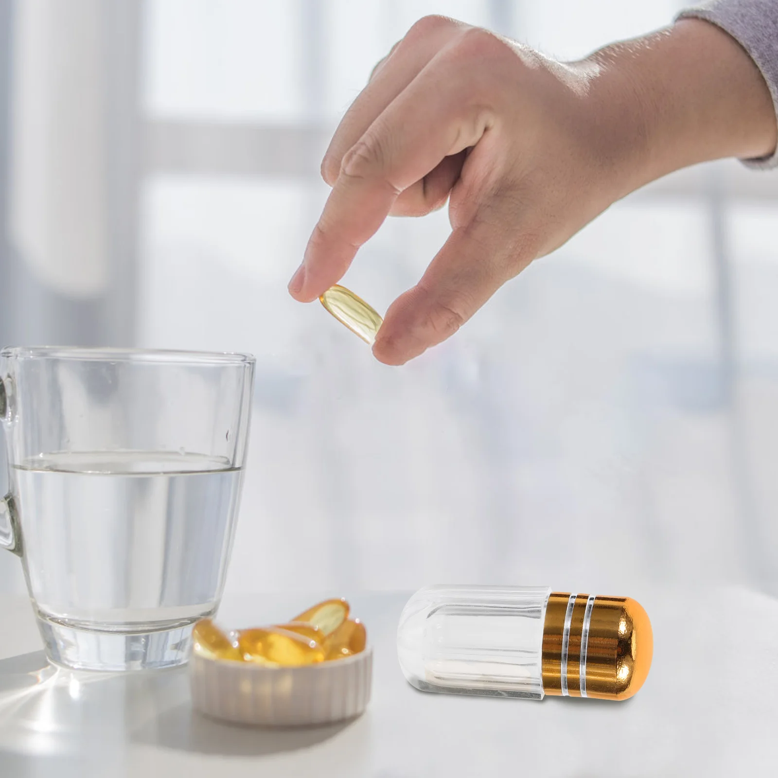 

Plastic Medicine Bottle Cute Pill Container Mini Golden Empty Bottles with Caps Travel