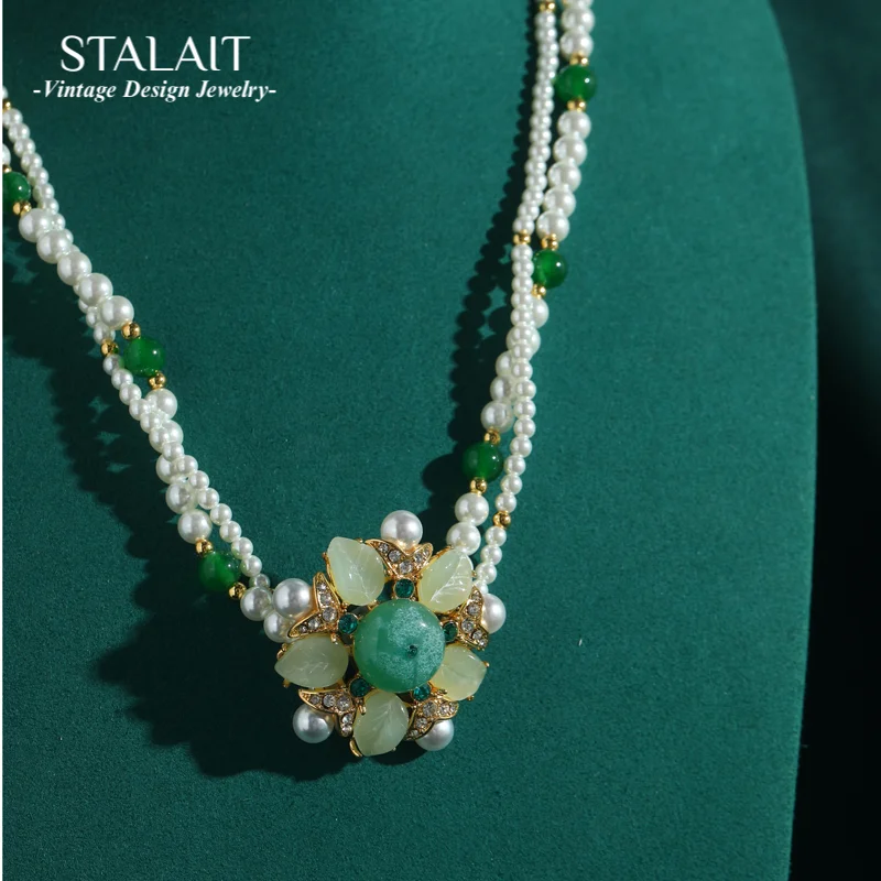 

Vintage Layered Twisted Pearl Necklace Jewelry Green Flower Pendant Crystal Woman Natural Stone Luxury Summer Accessories 2025