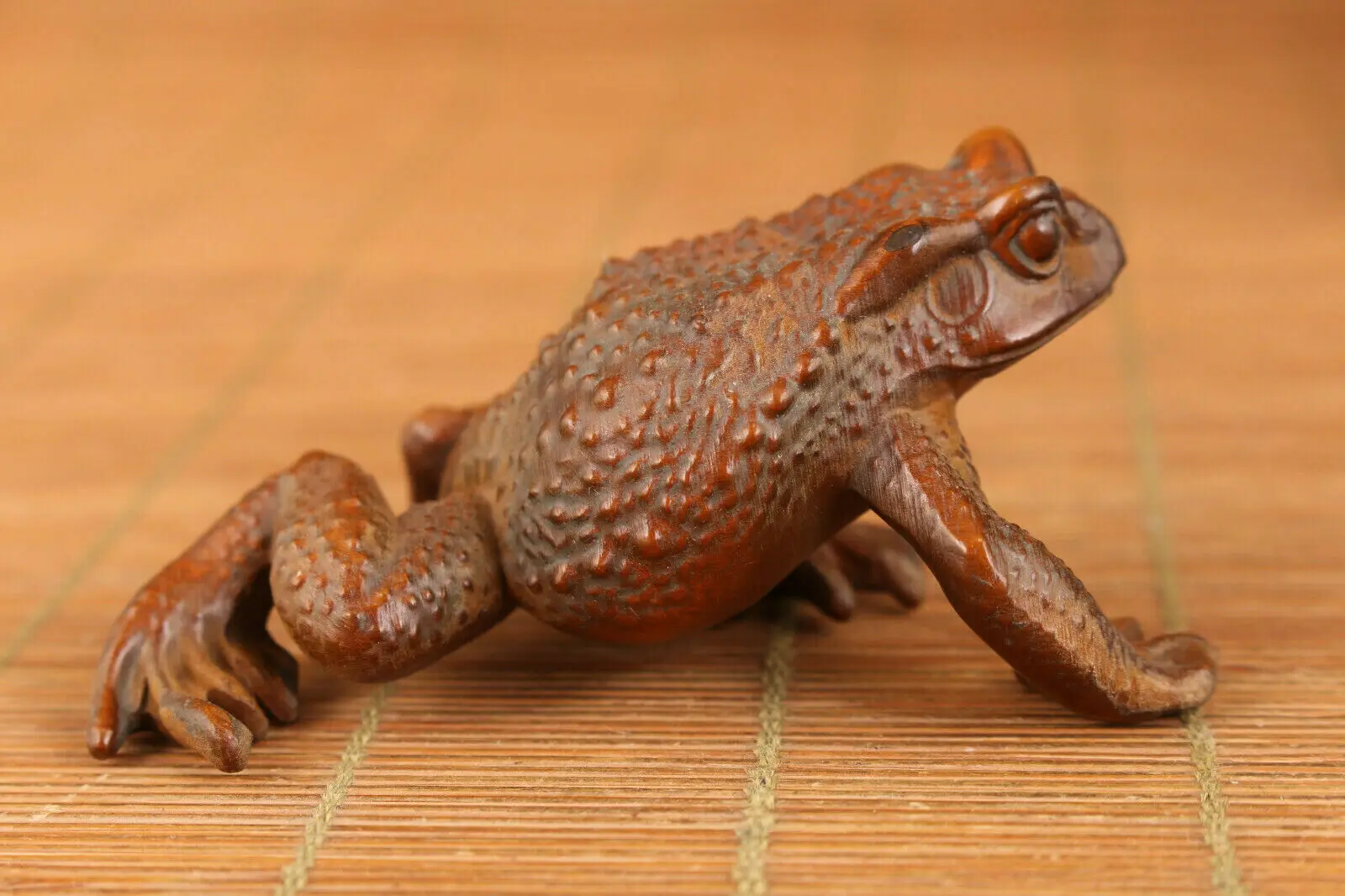 

Hand carved golden cicada decoration gift made of boxwood