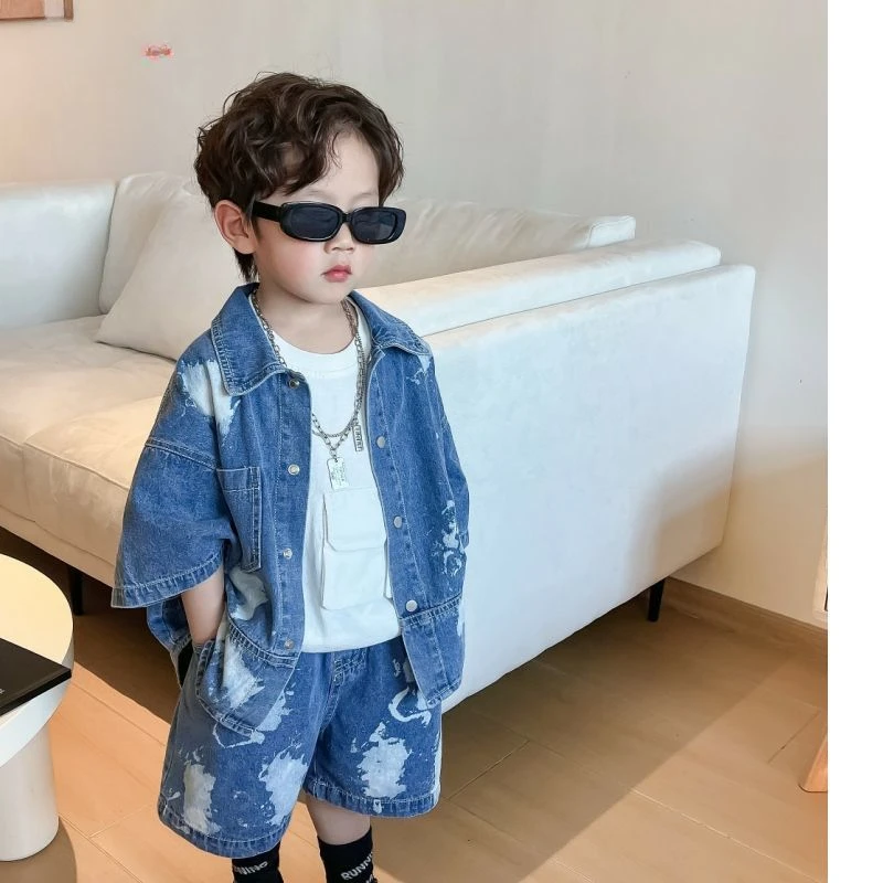 

2024 Baby Solid Denim Short Sleeve Set Boys and Girls' Denim Shirts and Shorts Two Piece Set ins Simple Casual Sportswear 2PCS