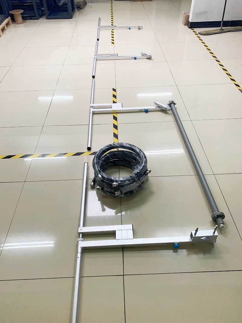 

6-Bay Antenna for FM Transmitter (Including: 6 pieces of 1-bay antenna, 1 piece of 6-way power divider, connected cables)