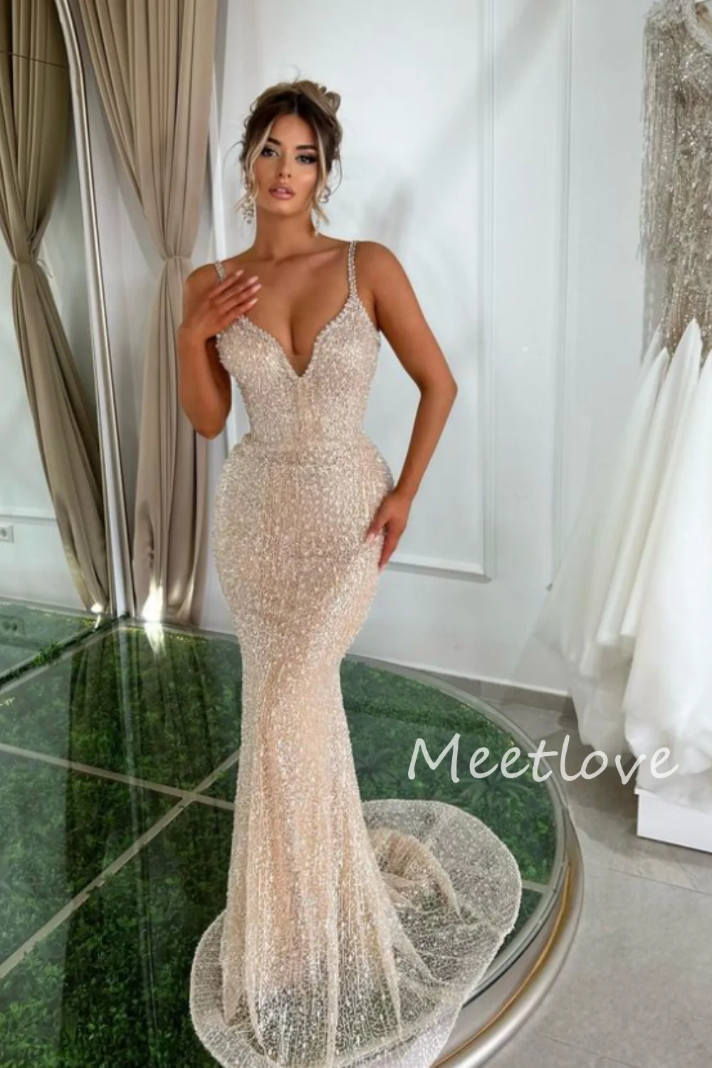 Meetlove 2024 ที่กําหนดเอง Mermaid V สายรัดคอแขนกุดลูกปัดความยาวชั้นพรหมชุดปาร์ตี้