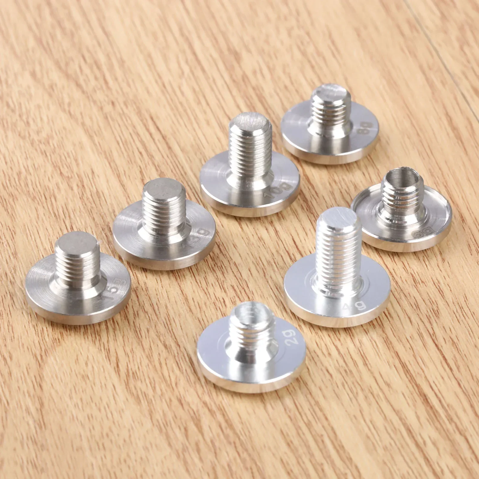 1Pc Metal Golf Weight Screw Fit for 2017 TaylorMade New M2 Driver 15g Golf Club Heads Weigts Replacement