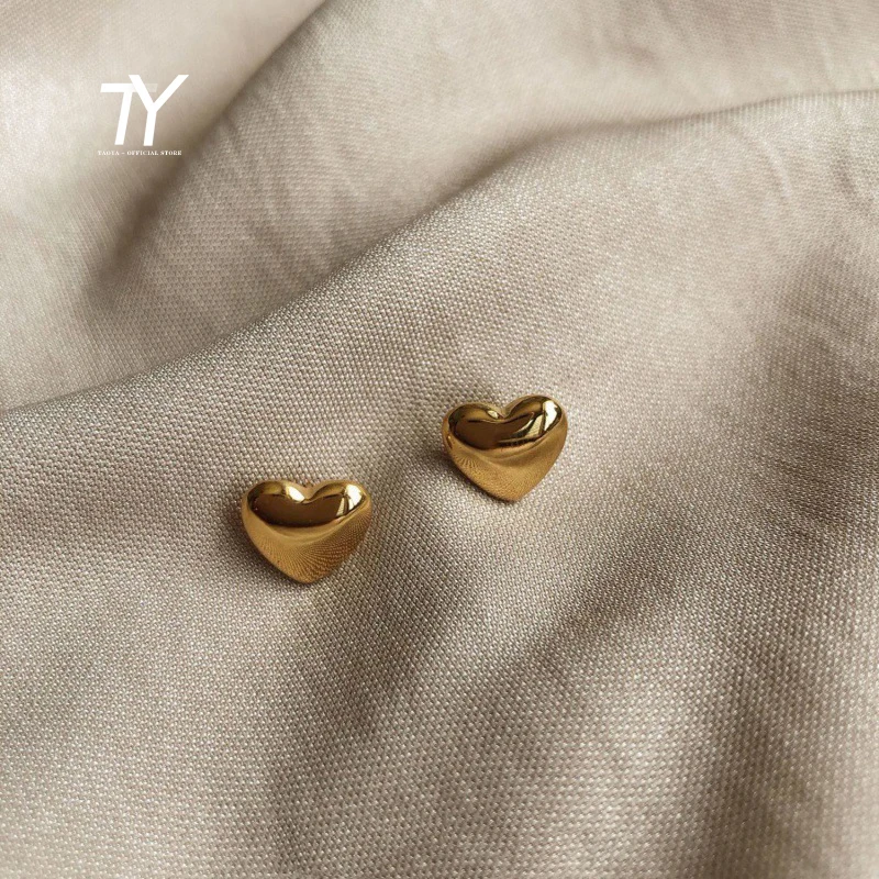 Simple and Sweet Gold Colour Heart Stainless Steel Stud Earrings For Woman Accessories For Korean Fashion Jewelry Wedding Girls