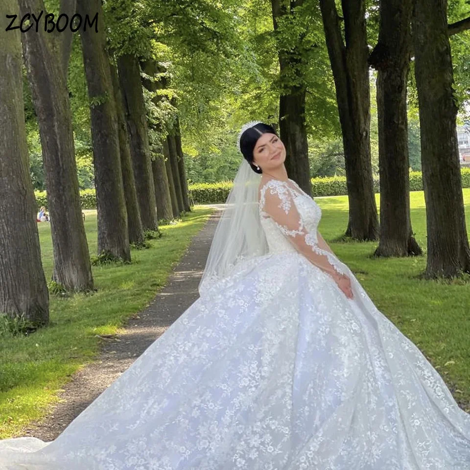 

Customized O-Neck Lace Appliques Long Sleeves White Wedding Dress 2025 Ball Gown Sweep Train Floor Length Lace Up Bridal Gown