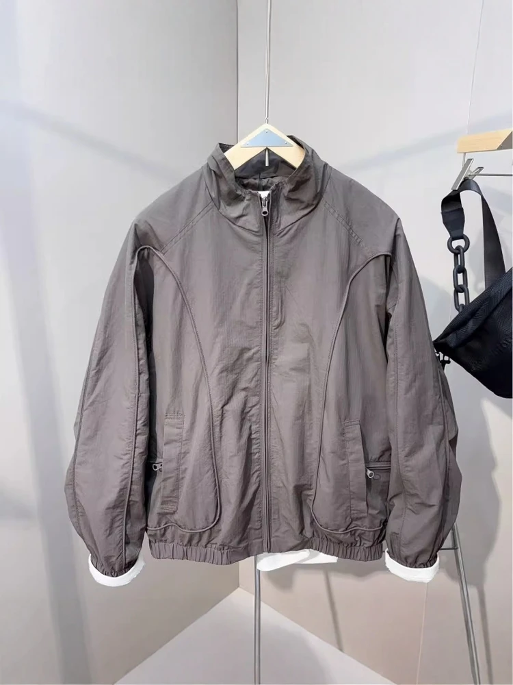 

Новая мужская модная куртка свободного кроя 2024 года, однотонная, с воротником-стойкой, молодежная, трендовая, из смесового хлопка и полиэстера