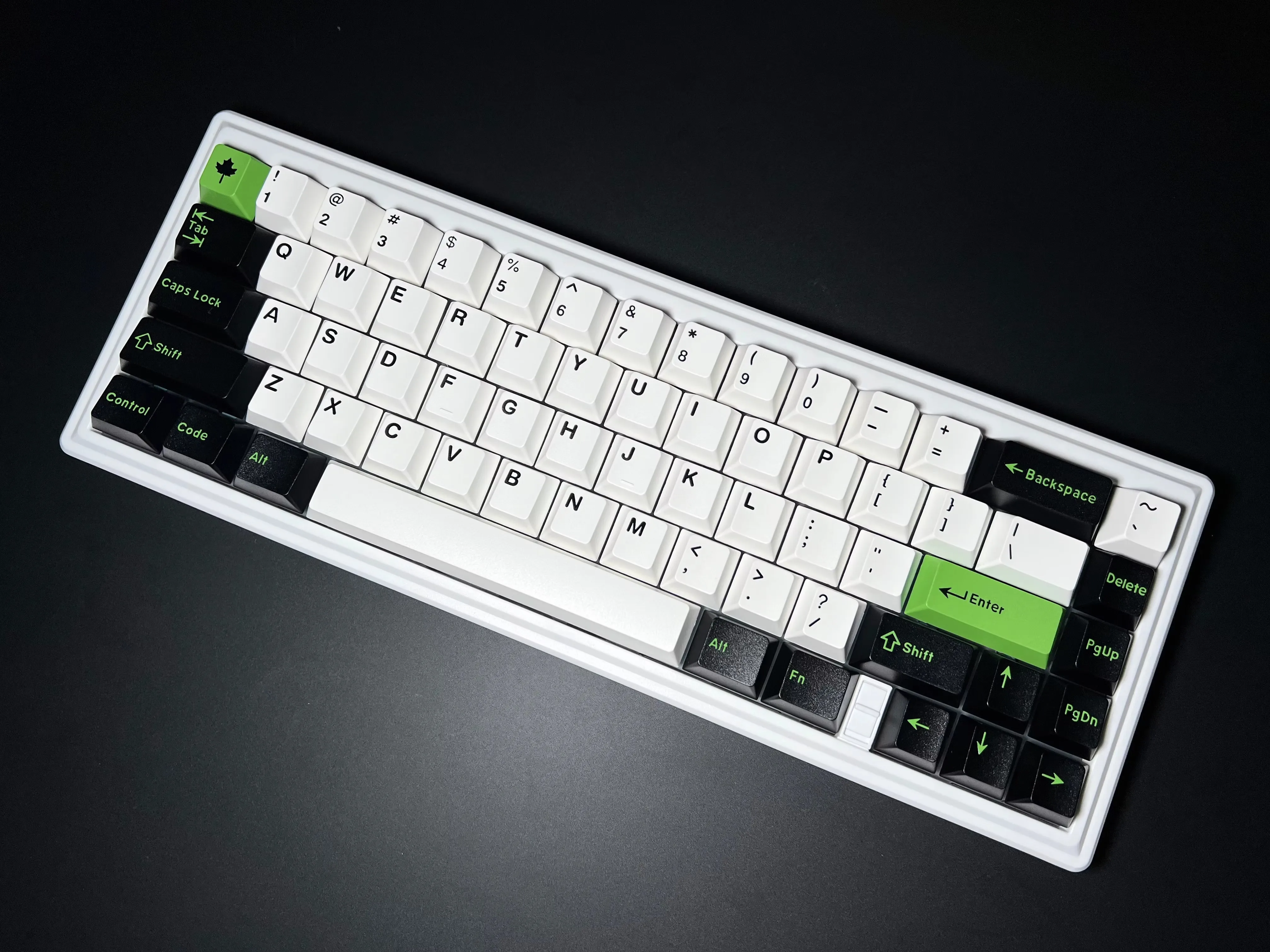 GMK panda original factory height ABS two-color full set of mechanical keyboard customization 172 keys