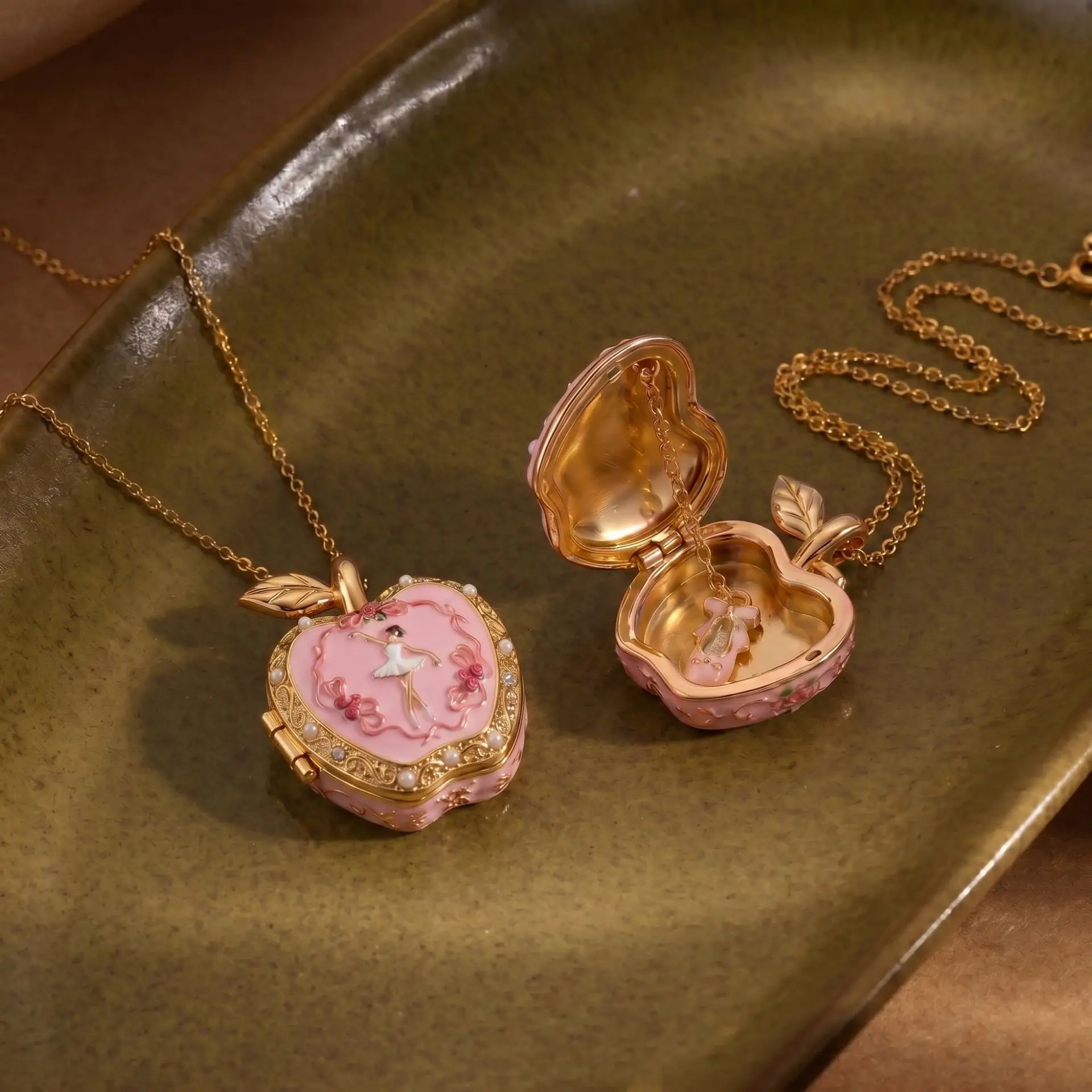 Image of Roségoldene Apfel-Öffnungs- und Schließbox-Halskette für Damen und Mädchen, schlichter, süßer, lustiger Anhänger im Ballett-Stil, Schmuck-Accessoire