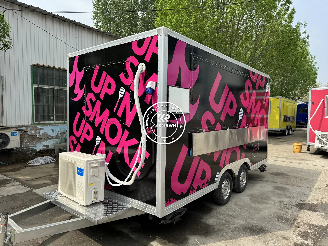 รถพ่วงบรรทุกอาหารแฮมเบอร์เกอร์มาตรฐานแบบอเมริกันฮอตดอกเคลื่อนที่ตู้ขายอาหารสัมปทานเตาแก๊สปิคนิคกำหนดขนาดได้เอง