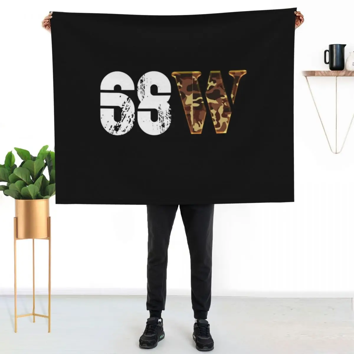 68W Combat Medic U.S. Army Badge, Funny Military Doctor Nurse Gift Throw Blanket Furry Bed Decorative Sofa Blankets