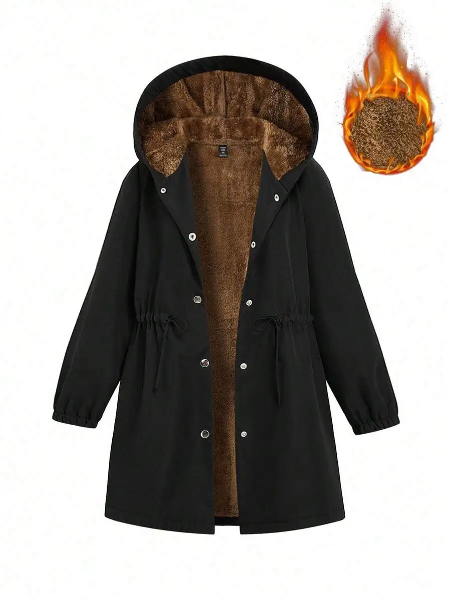 

Черная теплая куртка с капюшоном, на пуговицах, с длинными рукавами и подкладкой для зимы