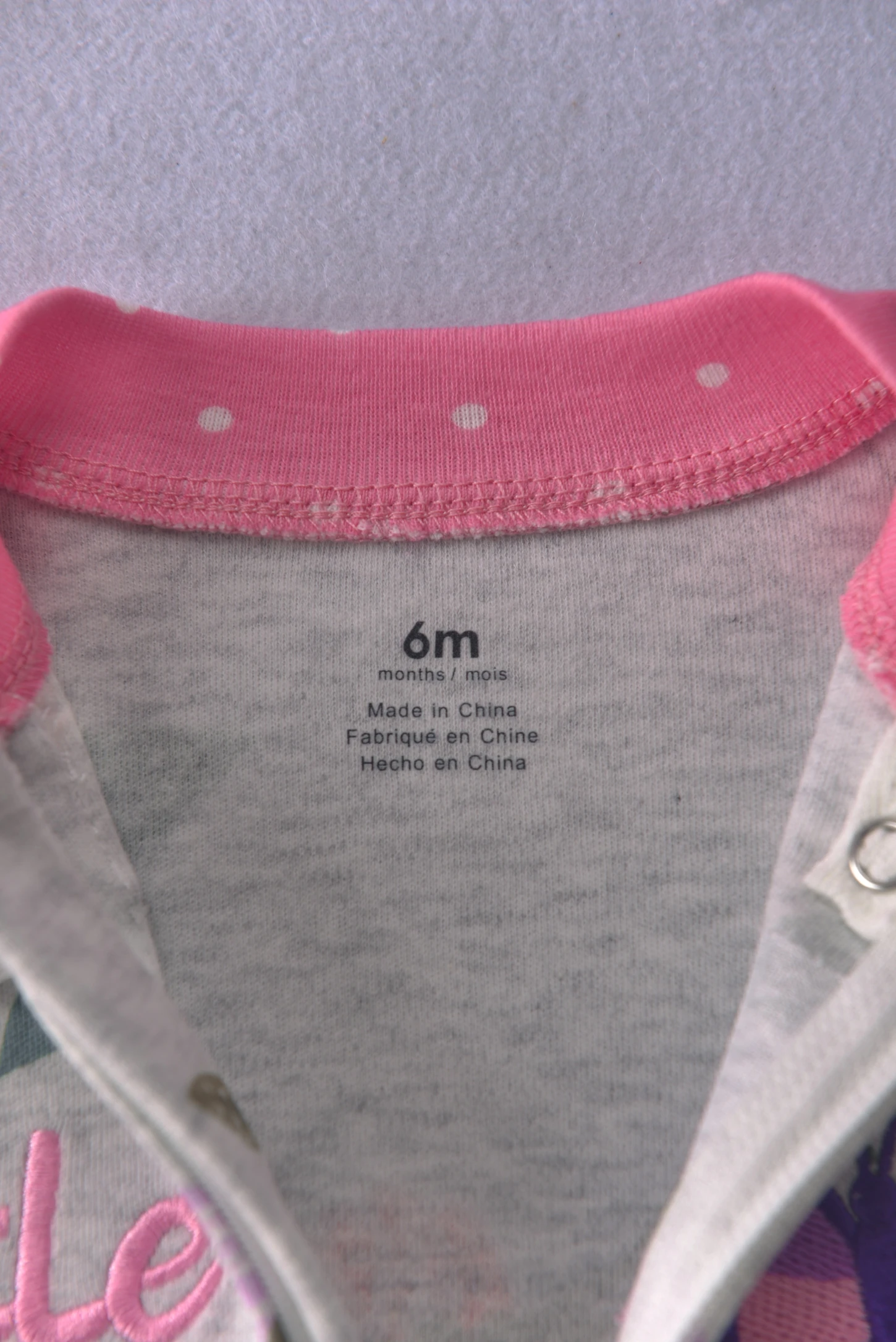 Doppelseitiger Baumwoll-Reißverschluss-Strampler für Kleinkinder, Mädchen, mit Herz- und Buchstabenstickerei, Allover-Print, Rüschenärmel, Ganzjahres-Baby-Jumpsuit, 6-24 Monate – Detail 6