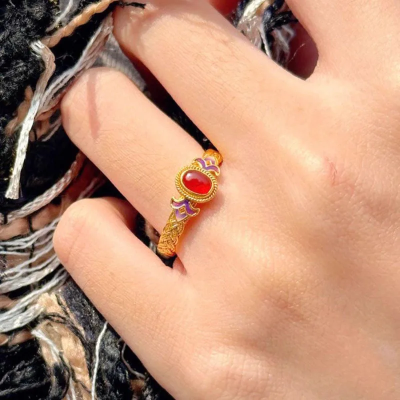 

Открытое кольцо Ele Red Zircon Micro-Set для женщин с резным рельефом в винтажном стиле, модный и стильный аксессуар.