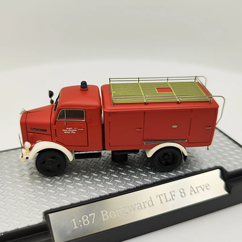 1:87 Scale Resin Borgward TLF 8 Arve Truck Rescue Vehicle Toys Cars Model Classics Nostalgia Adult Souvenir Gifts Static Display