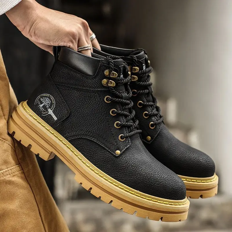 Botas de moda para hombre, zapatos de cuero con plataforma cómodos de primavera, botas de trabajo antideslizantes marrones de tendencia para hombre, zapatos informales, botas de vaquero