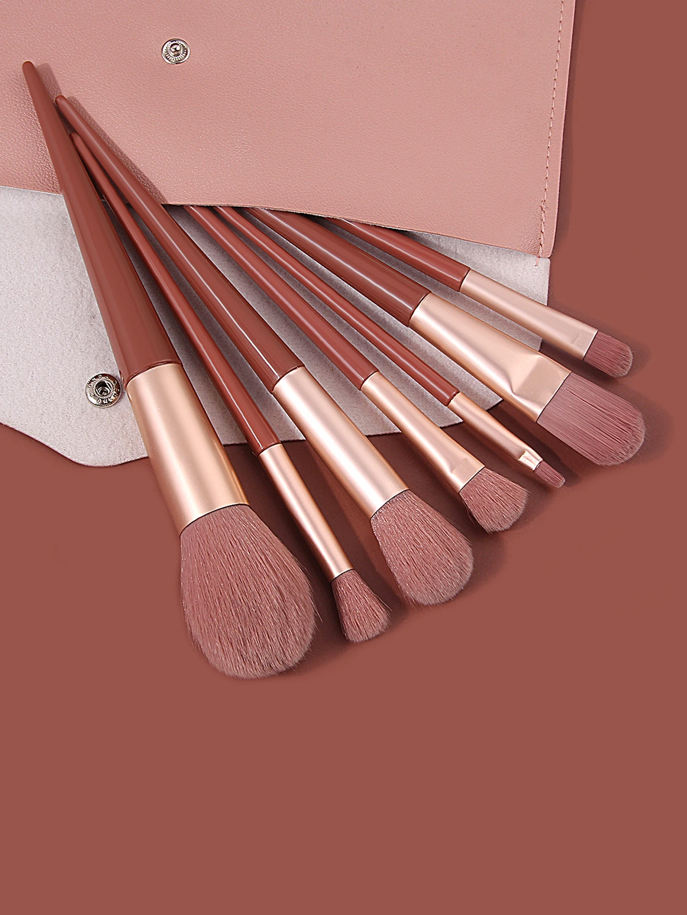 7pcs wine red makeup brush set, soft bristles, no brush marks, foundation brush, eyeshadow brush, blush brush with makeup bag,