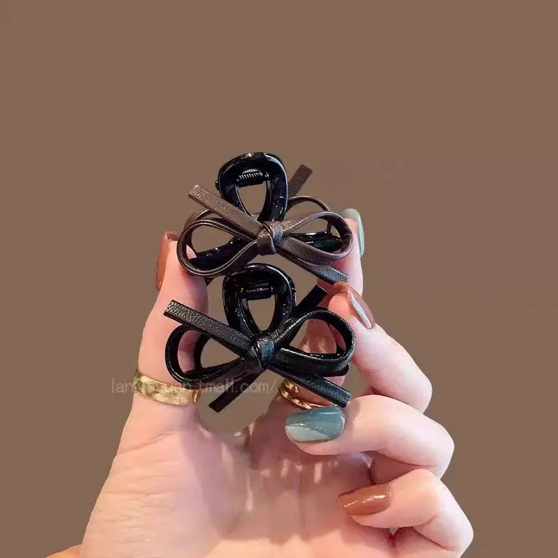 2 Stück Vintage Leder-Haarspangen mit Schleife für Frauen und Mädchen, süße Haarverzierung, Haarklammer, Haarspange, modische Haaraccessoires – Detail 7