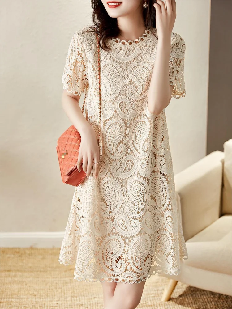 

2024summer Slimming short sleeve French Vintage Casual Lace Dress O Neck Hollow Fashion Embroidery A-word dress