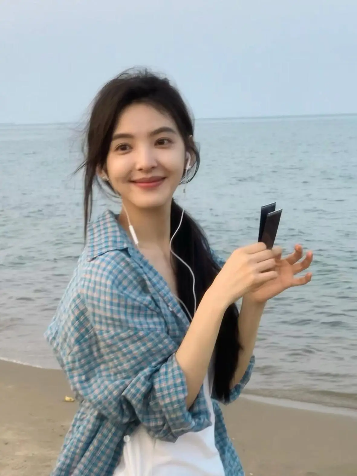 ゆったりとしたロング丈の女性用アウター、春らしい東門章カラー、ゆったりとしたワイドフィットの襟付きカジュアルな服