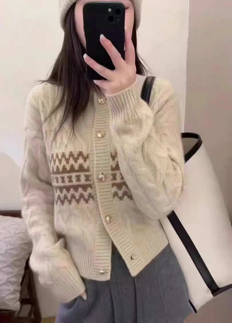 

New long sleeved knitted women's 100% Merino wool sweater color blocked versatile autumn and winter women's O-neck cardigan swea
