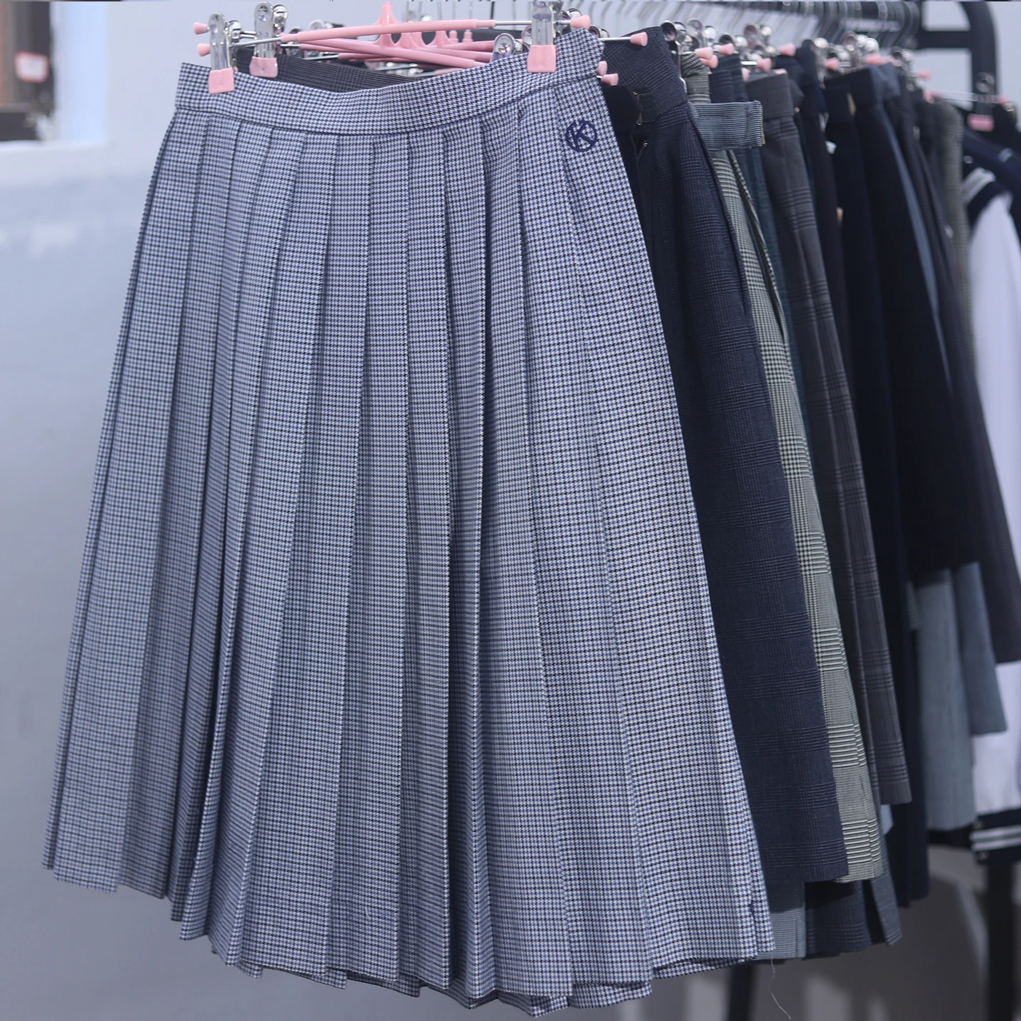 

Japanese Style Student Uniform Plaid Box Pleat Skirt Fine Patterned JK Uniform Skirt for Girls Spring Autumn Winter