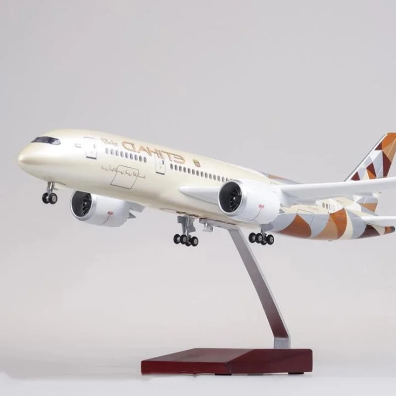 1:130 Scale 43cm 787 Boeing Aircraft Etihad Air B787 Airplane Model Die-Cast Resin Aircraft Ornament with LED Lights