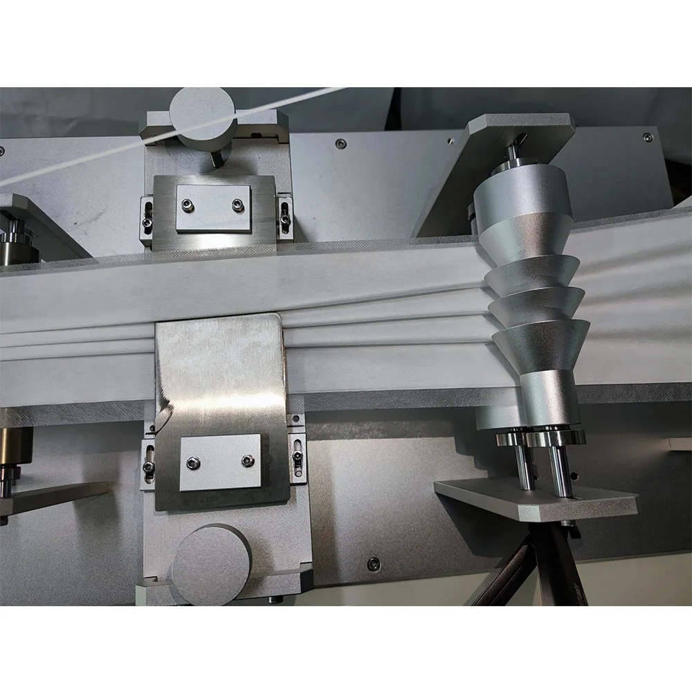 آلة تعبئة قناع الوجه الجراحي بالموجات فوق الصوتية المسطحة 3رقائق أوتوماتيكية بالكامل #3