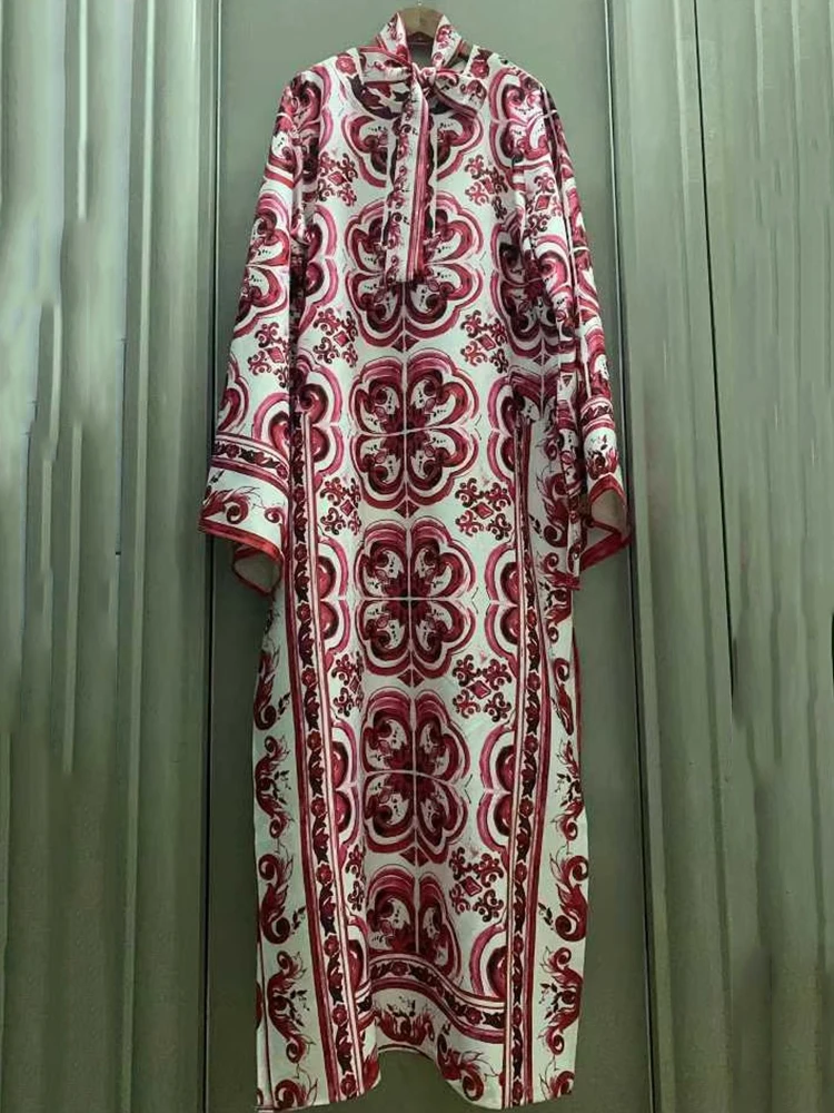 Abito da donna estivo 2025 con stampa geometrica retrò, colletto semiabierto, cravatta in vita stretta, gonna gonfia alla moda con spacco sull'orlo ampio